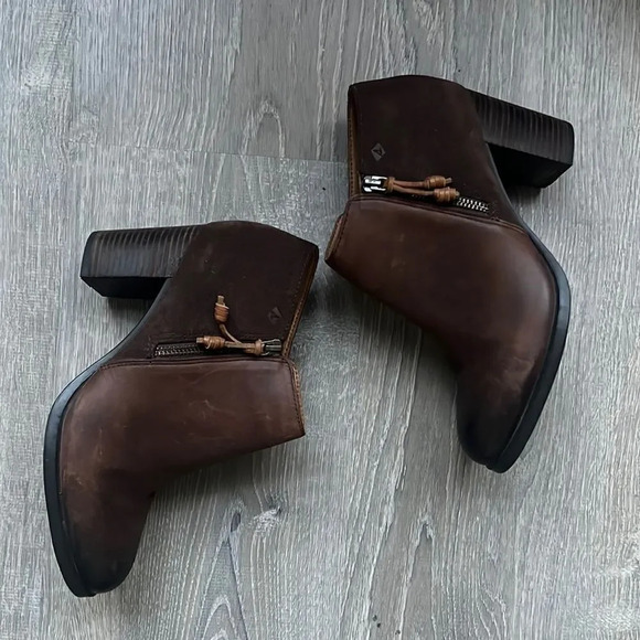 Sperry Top-Sider Dasher Lille Dark Ankle Bootie, Brown - Picture 2 of 10
